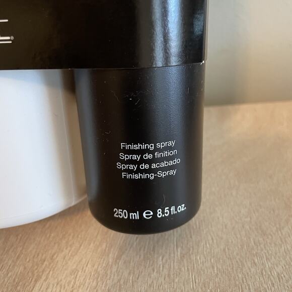 Paul Mitchell Freeze and Shine Super Spray - Picture 4 of 5